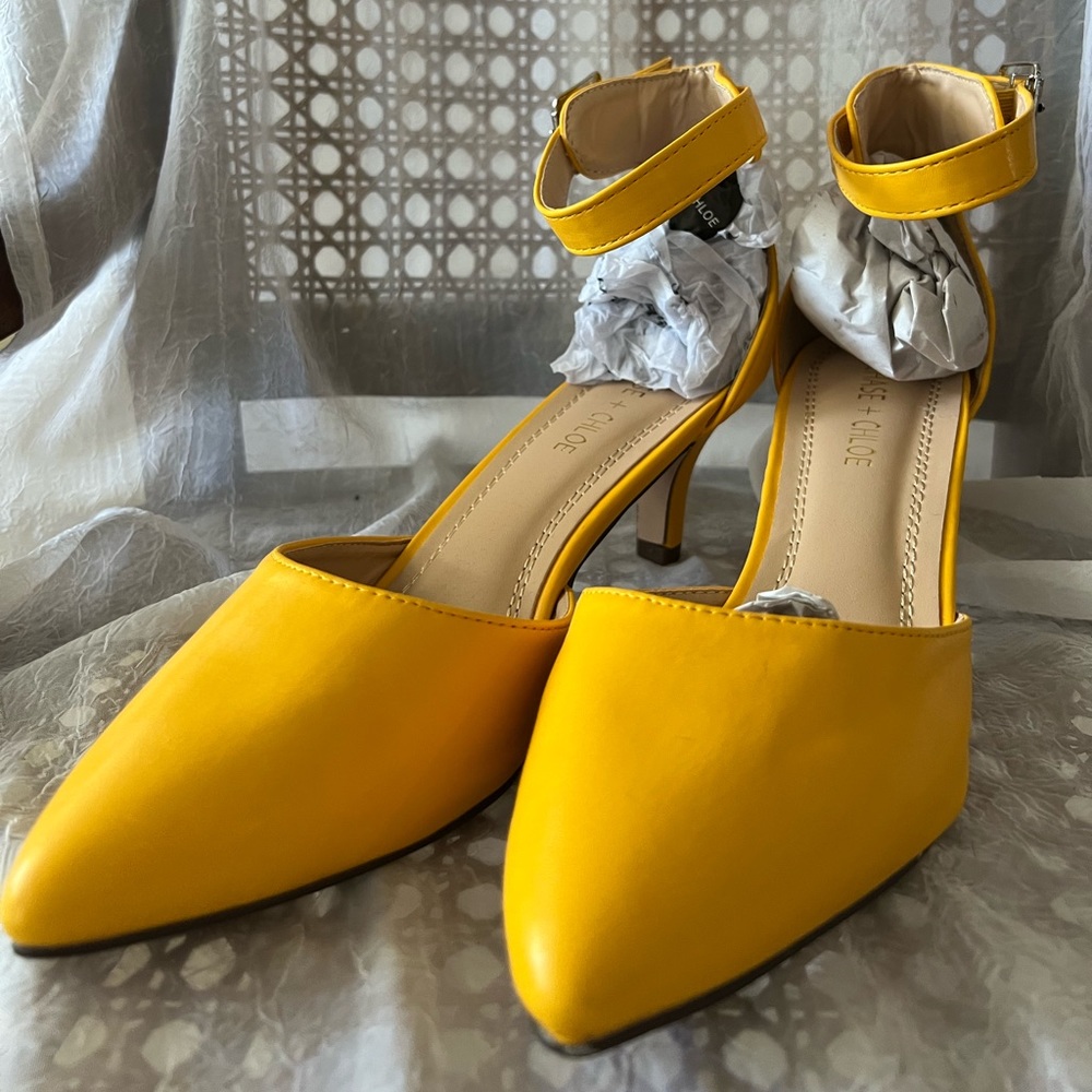 Chase And Chloe Womens Ellie D'Orsay Ankle Strap Pump Size 9 Yellow New in box